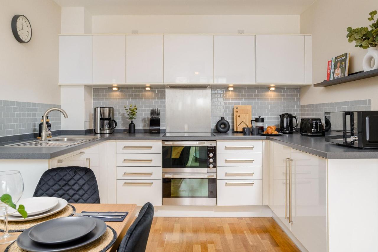 Premium Apartment - Allocated Parking - Great Location Plymouth Exteriér fotografie