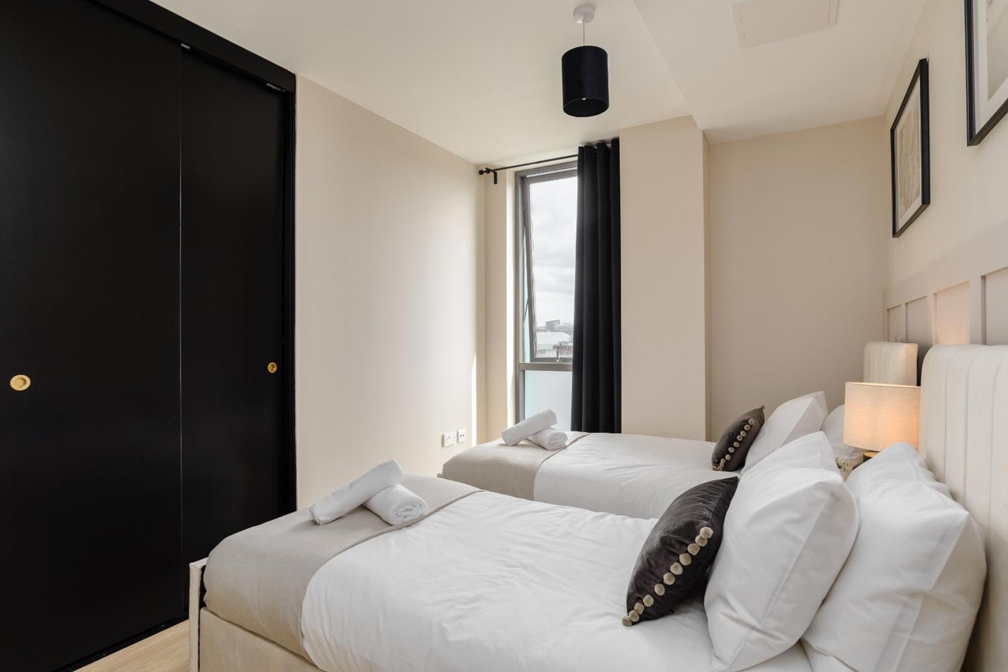 Premium Apartment - Allocated Parking - Great Location Plymouth Exteriér fotografie