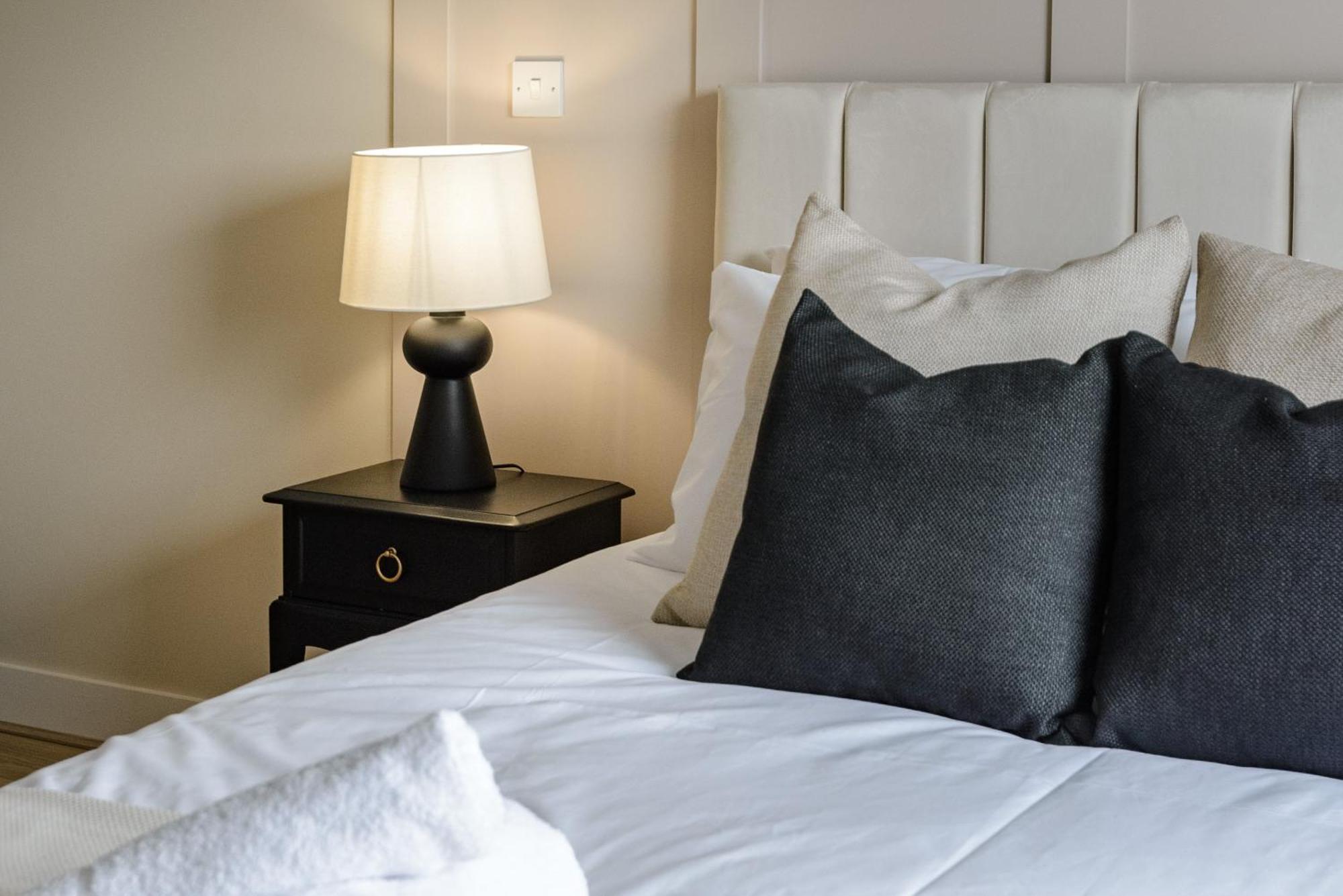 Premium Apartment - Allocated Parking - Great Location Plymouth Exteriér fotografie